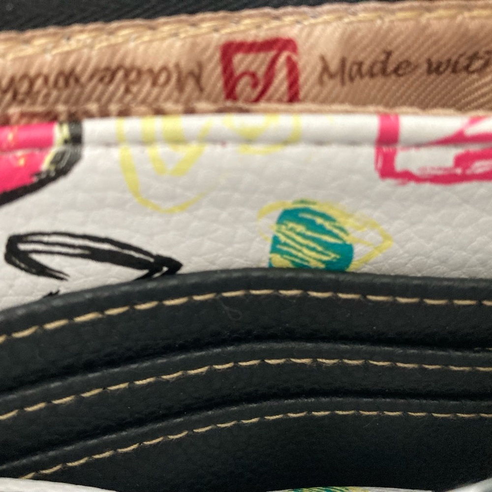 Stone Mountain USA small colorful heart print clutch wristlet purse - Picture 6 of 9